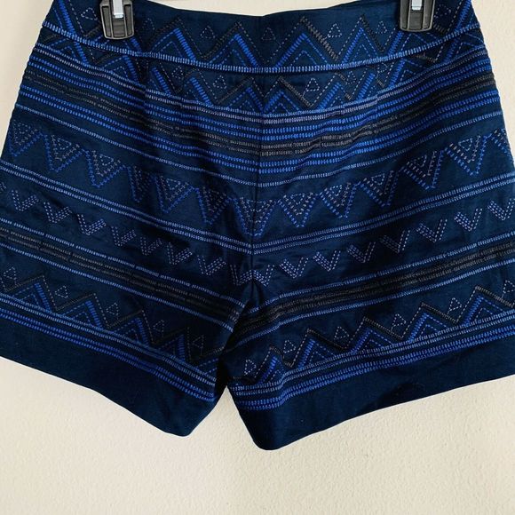 White House Black Market Blue Aztec Printed Shorts - Picture 4 of 4